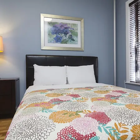Apartment Thompson Street Apt 3c *
