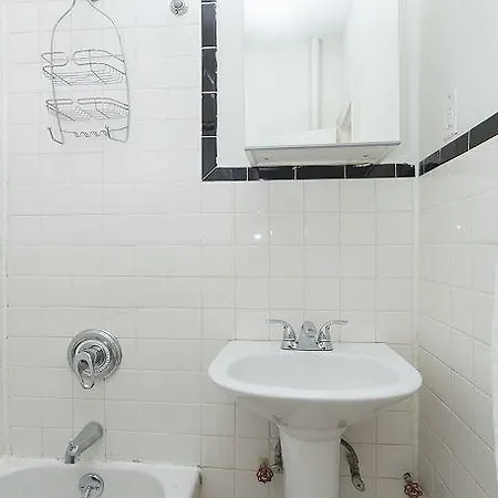 West 51st Street Apt 1a Apartment *
