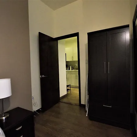 East 7th Street Apt 1m Apartment *
