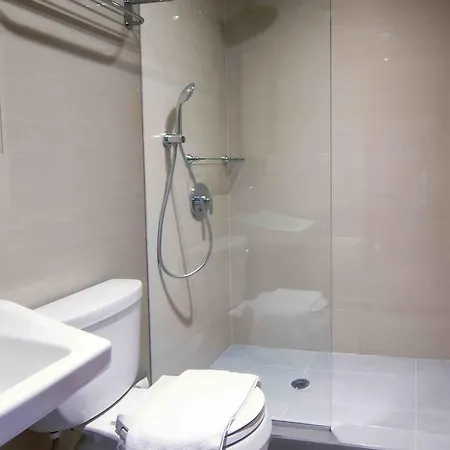 East 37th Street & Lexington Ave. Apt 2r Apartment New York