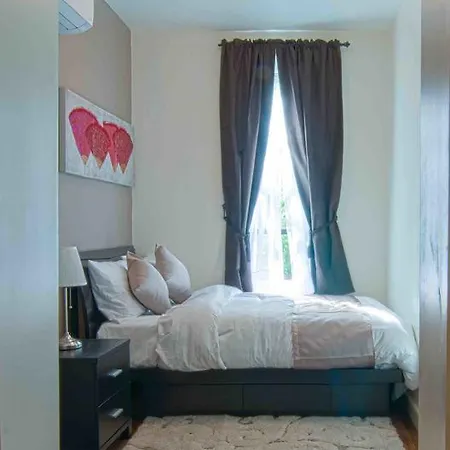 Apartment East 37th Street & Lexington Ave. Apt 3r *