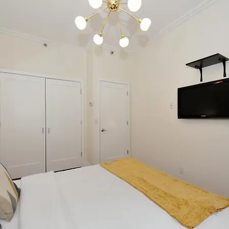 Apartment Midtown South One Bedroom New York