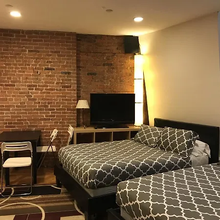 Manhattan Studio *