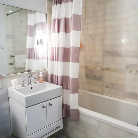 Amazing Apartment- Walking Distance To Times Sq * New York