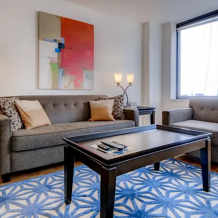 Bluebird Suites In Midtown West *
