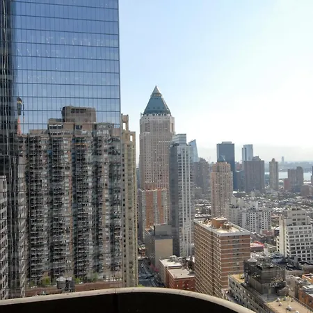 Bluebird Suites In Midtown West Apartment