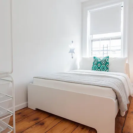 Four Bedroom On Atlantic Ave Apartment