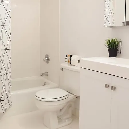 Four Bedroom On Atlantic Ave Apartment New York