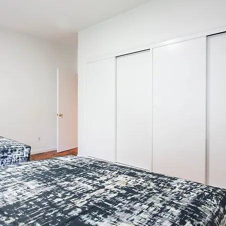 Apartment Four Bedroom On Atlantic Ave *