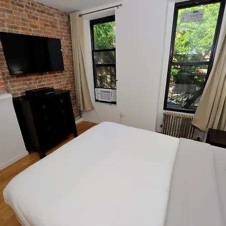 Stunning 2 Bed 2 Bath Ues Close To Museums *