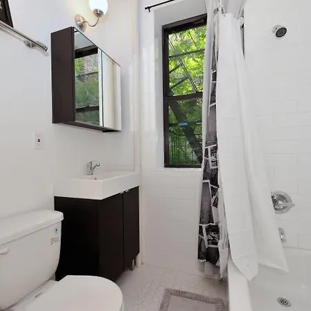 Apartment Stunning 2 Bed 2 Bath Ues Close To Museums New York