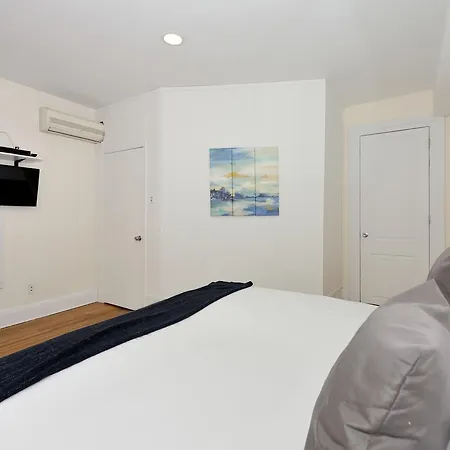 Murray Hill 2 Cozy Bedroom Apt *
