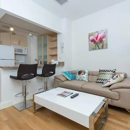 Ny Away - Luxury In The Financial District