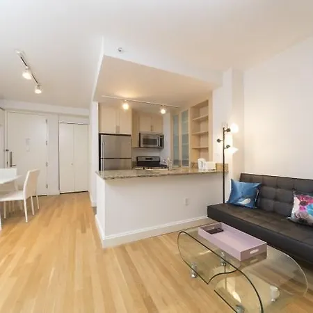 Ny Away - Luxury In The Financial District