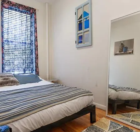 Homestay Private In Hells Kitchen New York