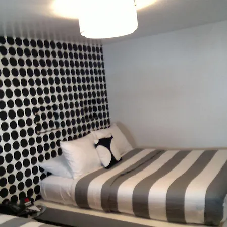 Chelsea Star Hotel 2*