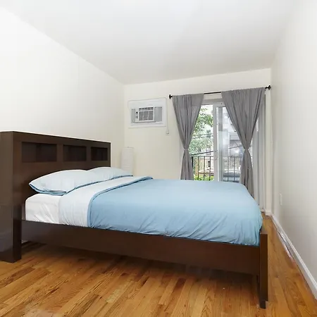 Apartment Oasis Near Malcolm Blvd New York