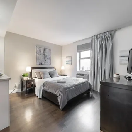 Beautiful Studio At Midtown West New York