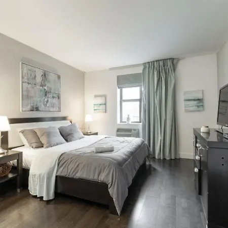 Beautiful Studio At Midtown West