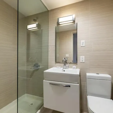 Beautiful Studio At Midtown West *