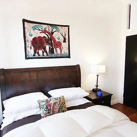 Apartment Sleeps 8 Air Con Wifi T061881 New York