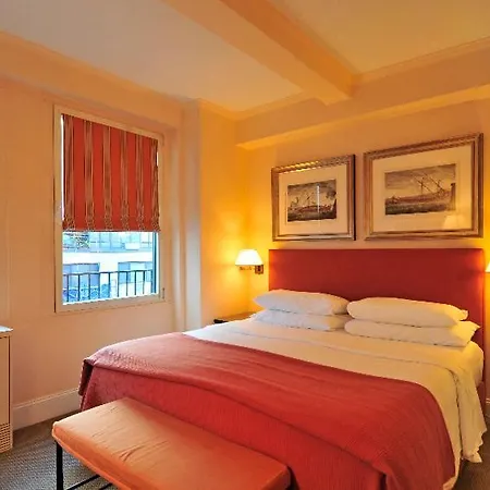 Apartment Sleeps 4 Air Con Wifi T387762 *