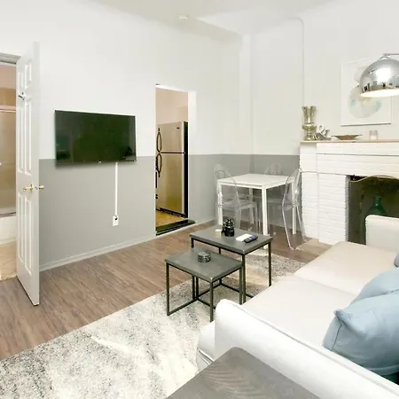 Central Two Bedroom In Times Square Apartment *