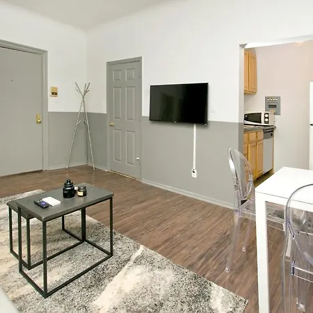 Central Two Bedroom In Times Square