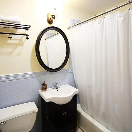 Apartment Sleeps 6 Wifi