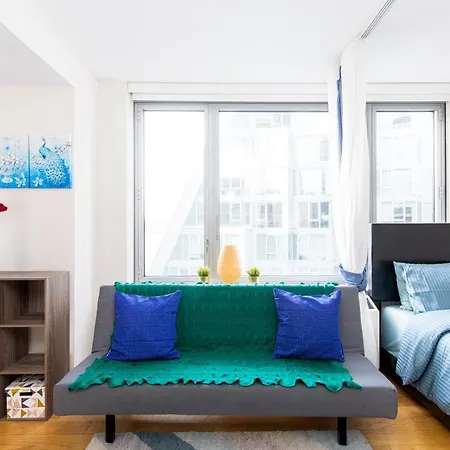 Guest house Columbus Circle