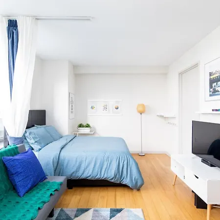 Columbus Circle Guest house