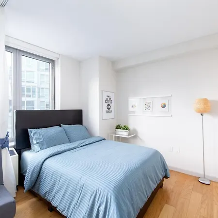Columbus Circle Guest house *
