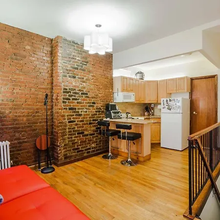 Cool Lower East Side 1br Duplex W/ Backyard! *