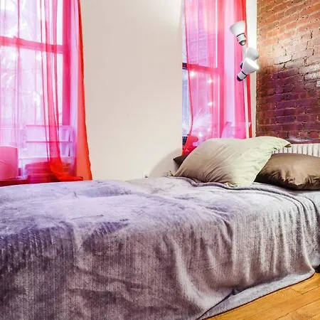 Cool Lower East Side 1br Duplex W/ Backyard!