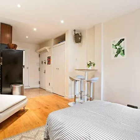 Perfect For Your Time In Nyc: Well-designed Lower East Side 1br *