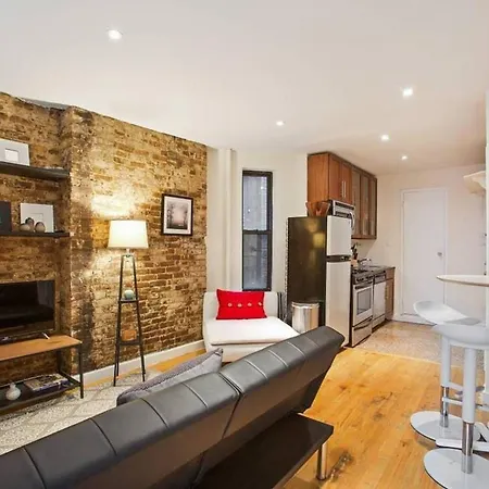 Perfect For Your Time In Nyc: Well-designed Lower East Side 1br *