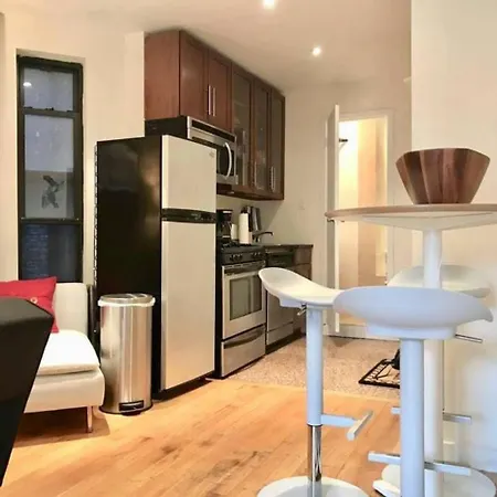 Perfect For Your Time In Nyc: Well-designed Lower East Side 1br * New York