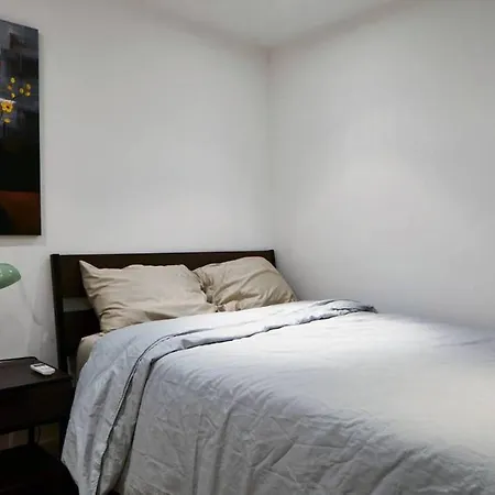 Bright, Spacious 3br/2ba In East Village, Great For Groups And Families!