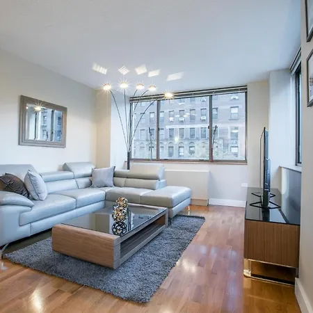 Luxury 2 Bedrooms Upper West Side Manhattan Apartment