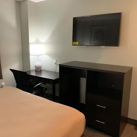 Quality Queens Hotel