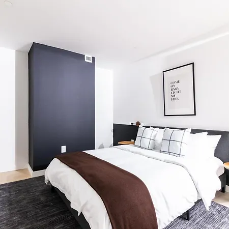 Contemporary Suites At Wall Street By Sonder Aparthotel