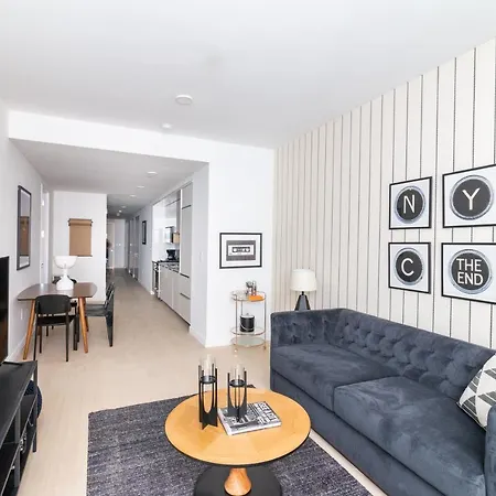 Contemporary Suites At Wall Street By Sonder Aparthotel