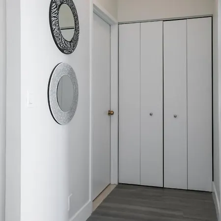 2 Beds 2 Baths In Midtown West * New York