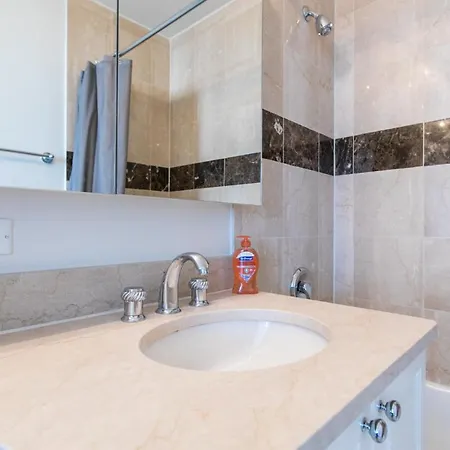 2 Beds 2 Baths In Midtown West * New York