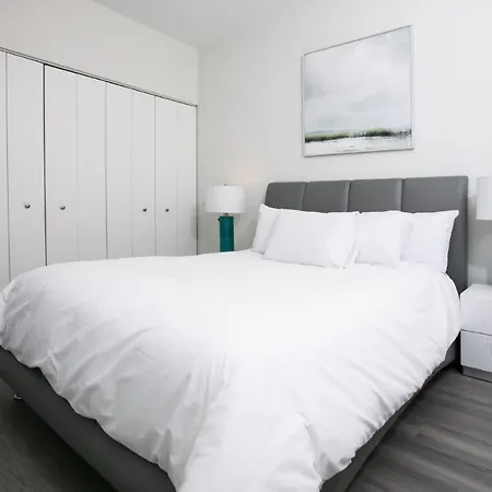 2 Beds 2 Baths In Midtown West New York