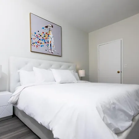 Apartment 2 Beds 2 Baths In Midtown West *