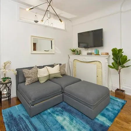 Central Two Bedroom In Times Square