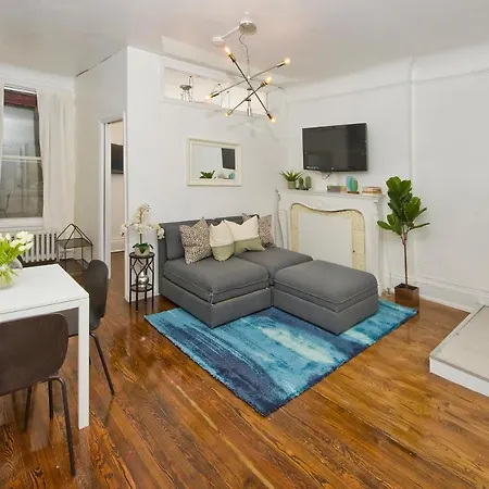 Central Two Bedroom In Times Square New York