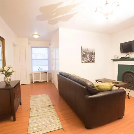 Central Two Bedroom In Times Square * New York