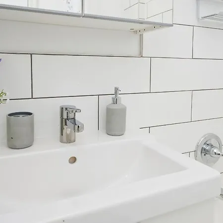 Central Two Bedroom In Times Square New York